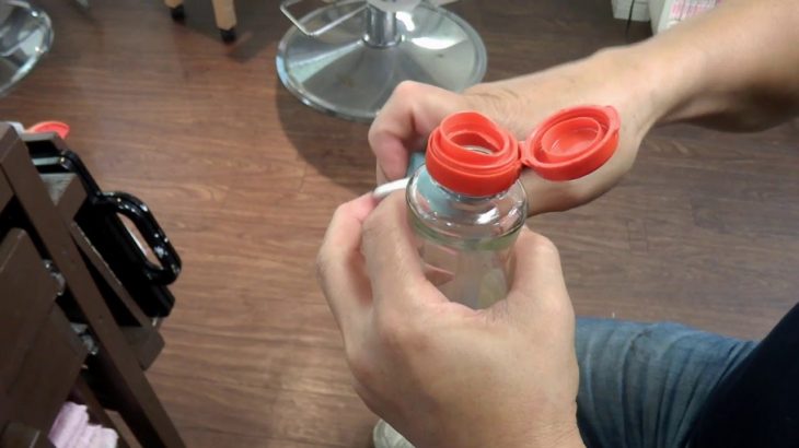 【多目的創作家具 樹木里】ペットボトル・プルタブオープナー「ペップル」使用イメージ